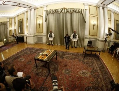 Τελείωσε η ορκομωσία των άθεων υπουργών: Με διαδικασία εξπρές (βίντεο)